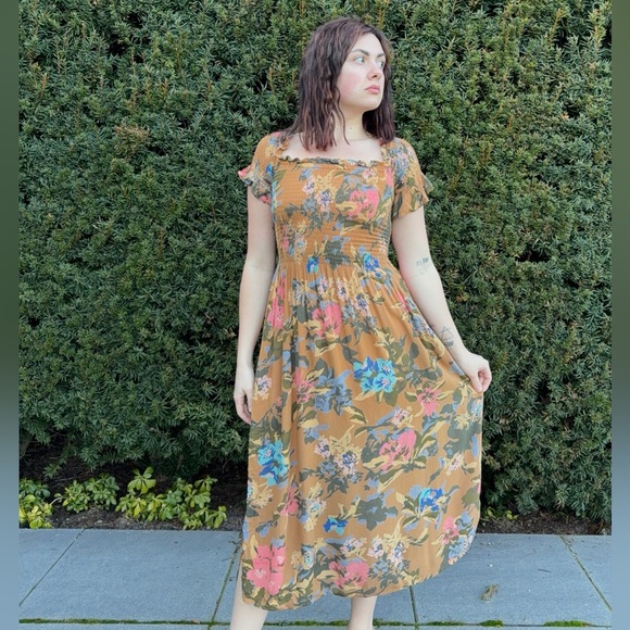 Urban Outfitters Kimchi Blue Off The Shoulder Smocked Midi Dress - Picture 6 of 9